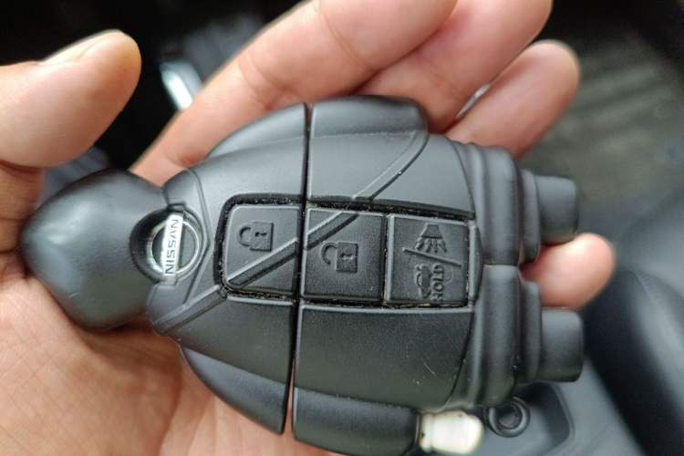Used Nissan Sylphy 2019 1.6XV CVT Smart Connect Luxury Edition China VI Standard Vehicle Key
