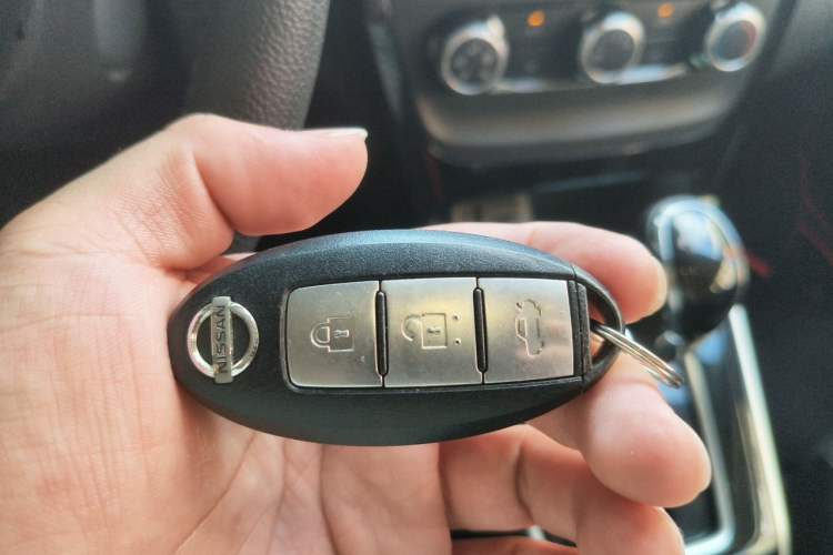 Used Nissan Sylphy 2019 1.6XV CVT Smart Connect Luxury Edition China VI Standard Vehicle Key