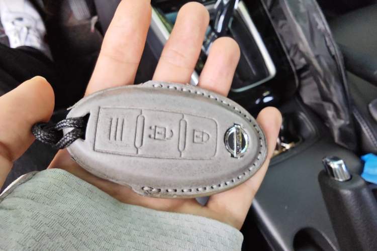 Used Nissan Sylphy 2019 1.6XV CVT Smart Connect Luxury Edition China VI Standard Vehicle Key
