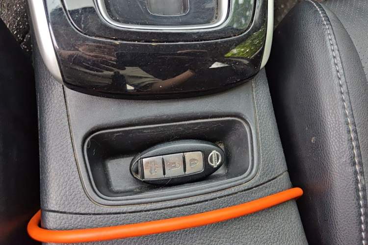 Used Nissan Sylphy 2019 1.6XV CVT Smart Connect Luxury Edition China VI Standard Vehicle Key