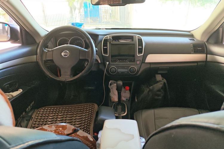 Used Nissan Sylphy 2019 Classic 1.6XE+ CVT SmartConnect Leading Edition Center Console
