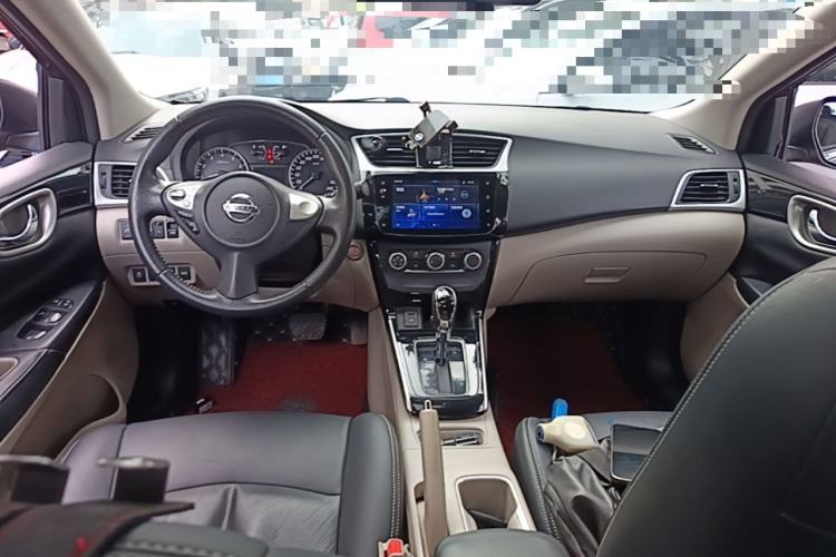 Used Nissan Sylphy 2019 1.6XV CVT Smart Connect Luxury Edition China VI Standard Center Console