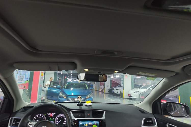 Used Nissan Sylphy 2019 1.6XV CVT Smart Connect Luxury Edition China V Standard Headliner