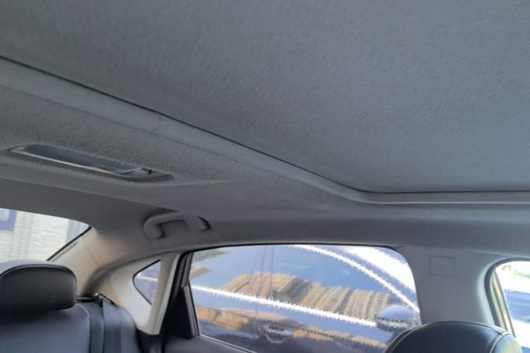 Used Nissan Sylphy 2019 Classic 1.6 XL Manual Luxury Edition Headliner