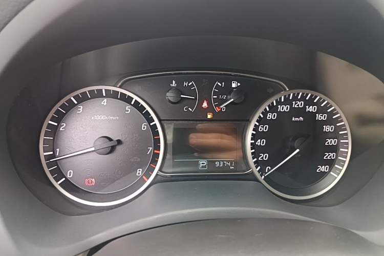 Used Nissan Sylphy 2019 1.6XV CVT Smart Connect Luxury Edition China VI Standard Instrument Cluster