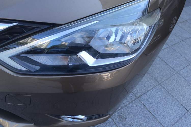 Used Nissan Sylphy 2019 Classic 1.6 XL Manual Luxury Edition Left Front Headlight