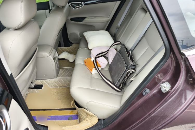 Used Nissan Sylphy 2019 1.6XV CVT Smart Connect Luxury Edition China VI Standard Left Rear Seat