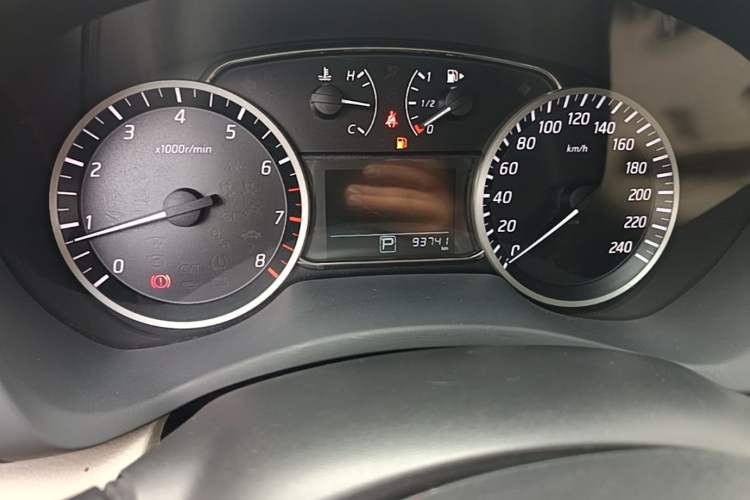 Used Nissan Sylphy 2019 1.6XV CVT Smart Connect Luxury Edition China VI Standard Odometer Close Up