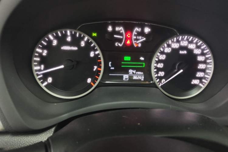 Used Nissan Sylphy 2019 1.6XV CVT Smart Connect Luxury Edition China V Standard Odometer Close Up