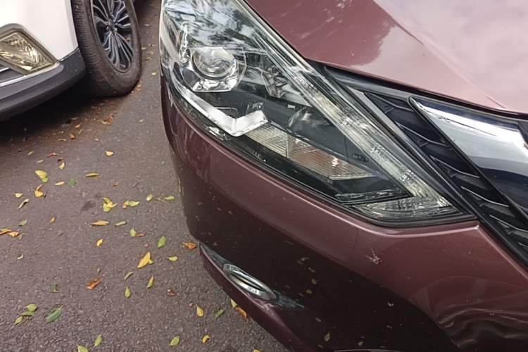 Used Nissan Sylphy 2019 1.6XV CVT Smart Connect Luxury Edition China VI Standard Right Front Headlight