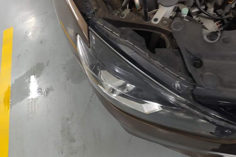 Used Nissan Sylphy 2019 1.6XV CVT Smart Connect Luxury Edition China V Standard Right Front Headlight