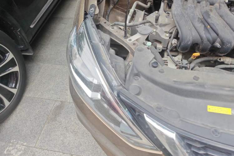 Used Nissan Sylphy 2019 Classic 1.6XE CVT Comfort Edition Right Front Headlight