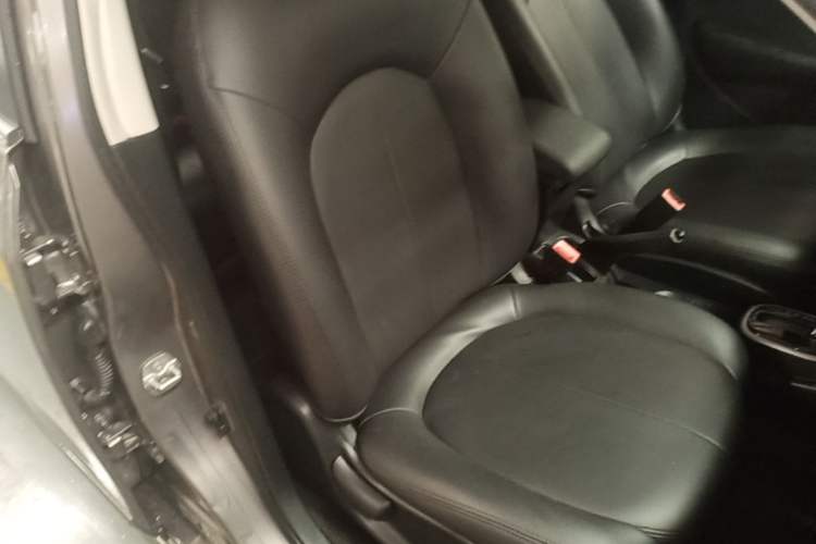 Used Nissan Sylphy 2019 Classic 1.6XE+ CVT SmartConnect Leading Edition Right Front Seat