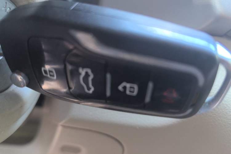 Used Nissan Sylphy 2019 Classic 1.6XE+ CVT SmartConnect Leading Edition Vehicle Key