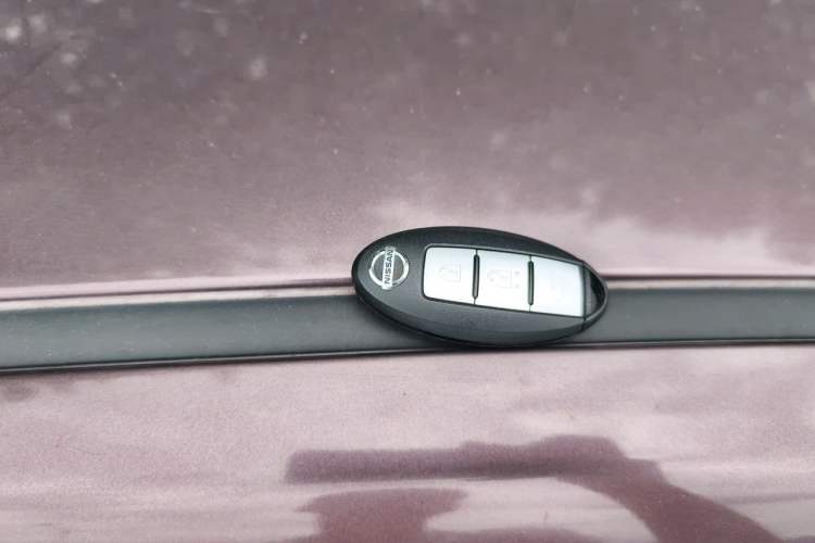 Used Nissan Sylphy 2019 1.6XV CVT Smart Connect Luxury Edition China VI Standard Vehicle Key