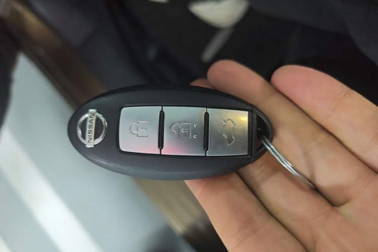 Used Nissan Sylphy 2019 1.6XV CVT Smart Connect Luxury Edition China V Standard Vehicle Key