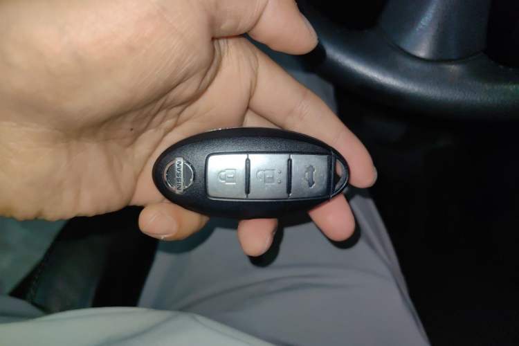 Used Nissan Sylphy 2019 1.6XV CVT Smart Connect Luxury Edition China VI Standard Vehicle Key
