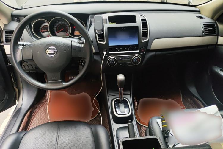 Used Nissan Sylphy 2019 Classic 1.6XE+ CVT SmartConnect Leading Edition Center Console
