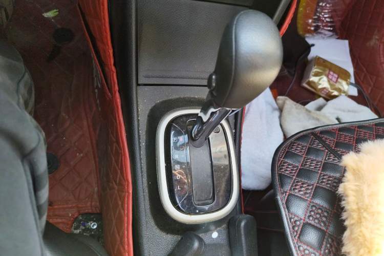 Used Nissan Sylphy 2019 Classic 1.6XE+ CVT SmartConnect Leading Edition Gear Lever