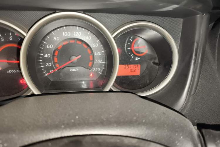 Used Nissan Sylphy 2019 Classic 1.6XE+ Manual SmartConnect Leading Edition Odometer Close Up