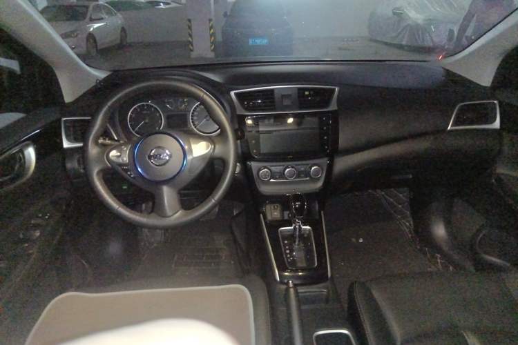 Used Nissan Sylphy 2019 Classic 1.6XL CVT Luxury Edition Center Console
