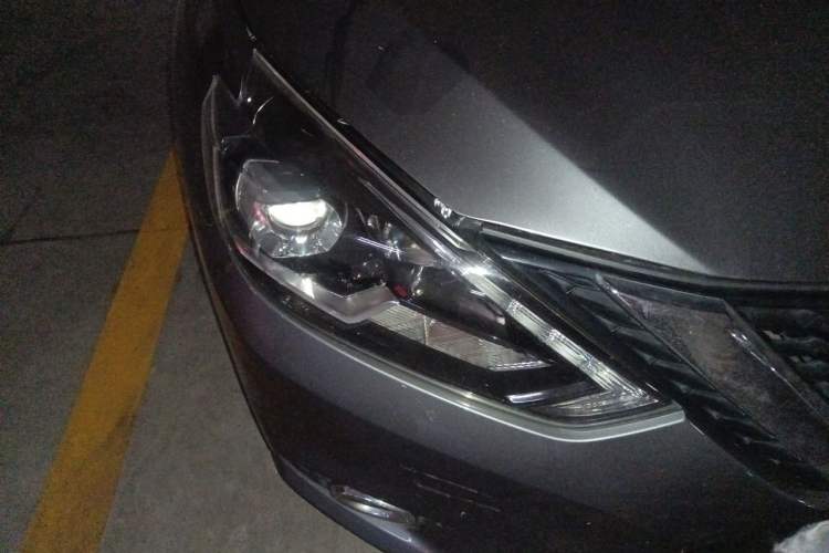 Used Nissan Sylphy 2019 Classic 1.6XL CVT Luxury Edition Right Front Headlight
