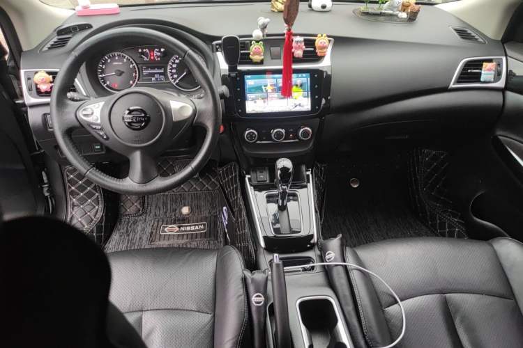 Used Nissan Sylphy 2019 1.6XV CVT Smart Connect Luxury Edition China V Standard Center Console