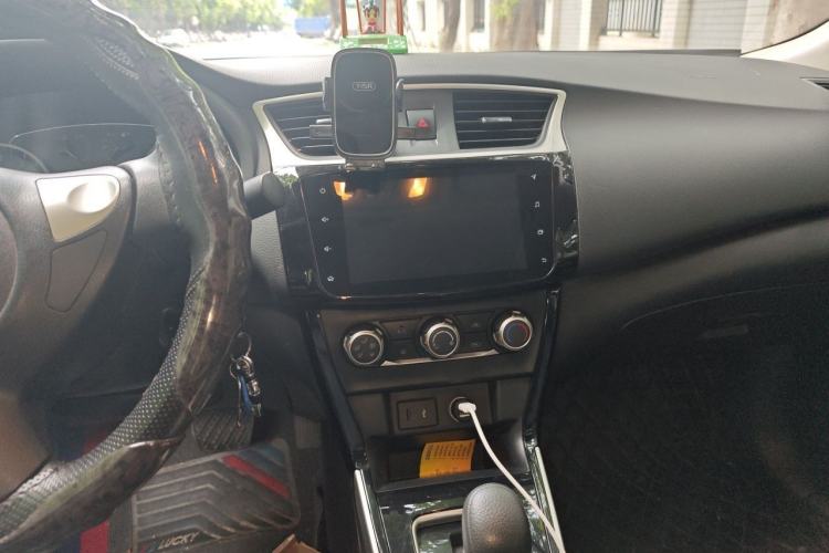 Used Nissan Sylphy 2019 Classic 1.6XL CVT Luxury Edition Center Console