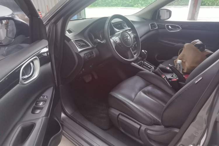 Used Nissan Sylphy 2019 1.6XV CVT Smart Connect Luxury Edition China VI Standard Driver Seat