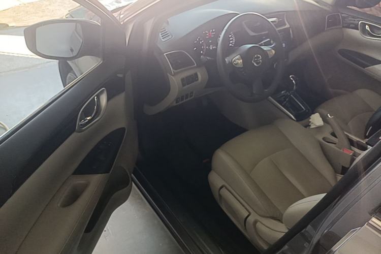 Used Nissan Sylphy 2019 1.6XV CVT Smart Connect Luxury Edition China VI Standard Driver Seat