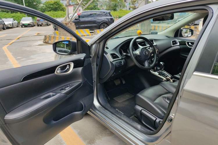 Used Nissan Sylphy 2019 1.6XV CVT Smart Connect Luxury Edition China VI Standard Driver Seat