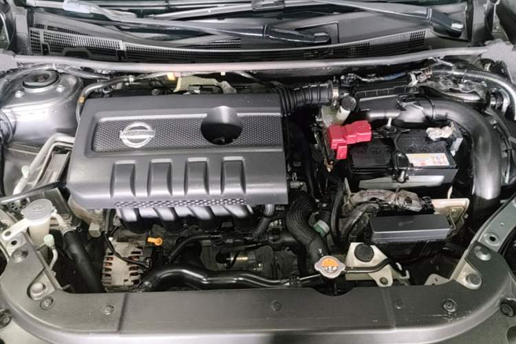 Used Nissan Sylphy 2019 1.6XV CVT Smart Connect Luxury Edition China VI Standard Engine Bay