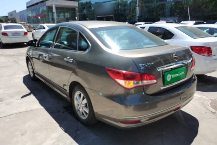 Used Nissan Sylphy 2019 Classic 1.6XE+ Manual SmartConnect Leading Edition Exterior 2