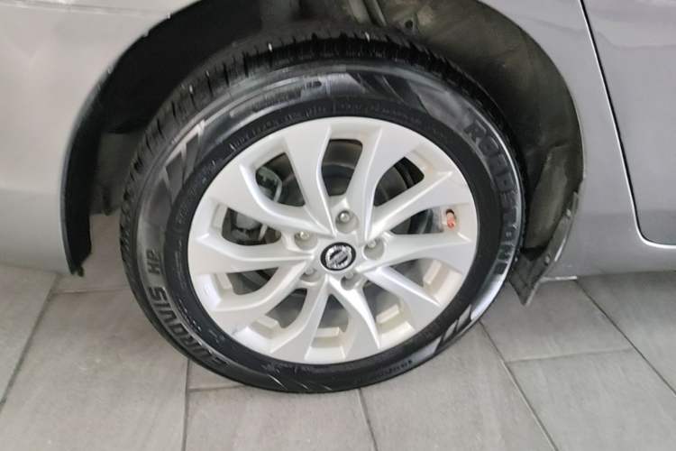 Used Nissan Sylphy 2019 1.6XV CVT Smart Connect Luxury Edition China VI Standard Exterior 3