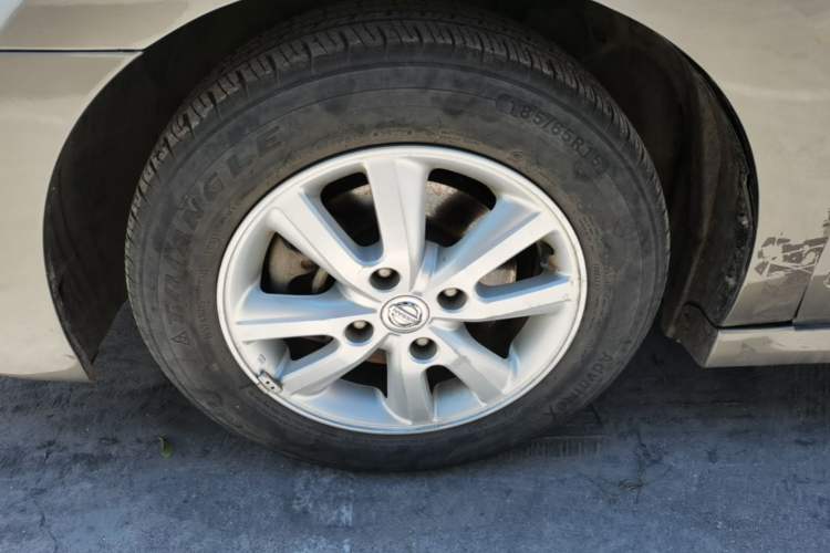 Used Nissan Sylphy 2019 Classic 1.6XE+ Manual SmartConnect Leading Edition Exterior 4