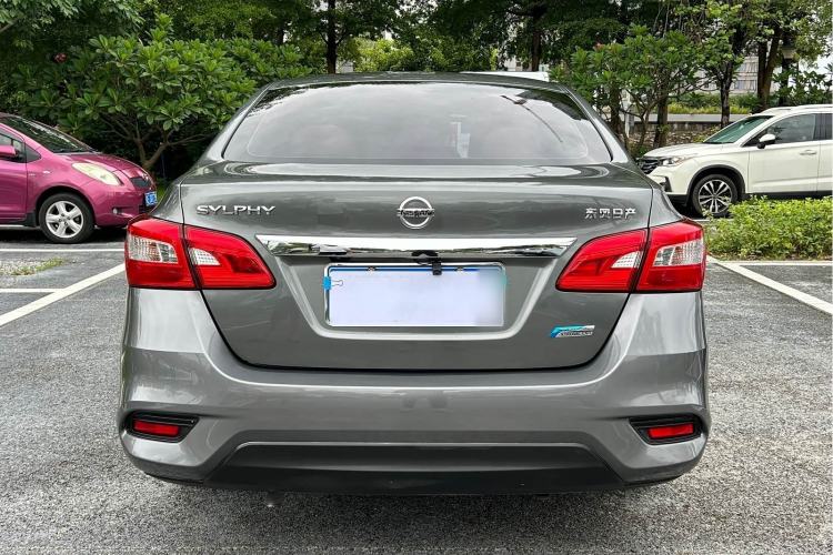 Used Nissan Sylphy 2019 1.6XV CVT Smart Connect Luxury Edition China VI Standard Exterior 5