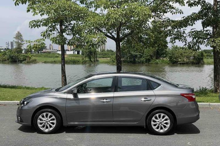 Used Nissan Sylphy 2019 1.6XV CVT Smart Connect Luxury Edition China VI Standard Exterior 6