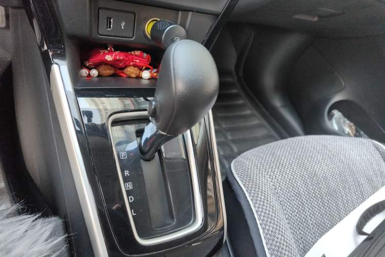 Used Nissan Sylphy 2019 Classic 1.6XL CVT Luxury Edition Gear Lever