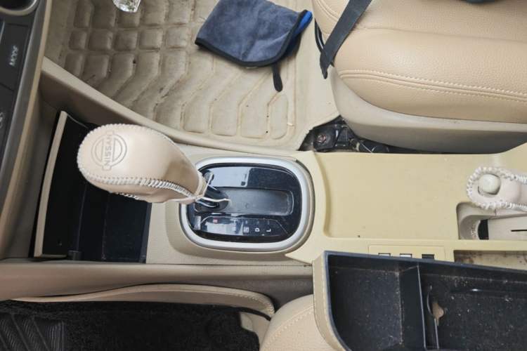 Used Nissan Sylphy 2019 Classic 1.6XE+ CVT SmartConnect Leading Edition Gear Lever