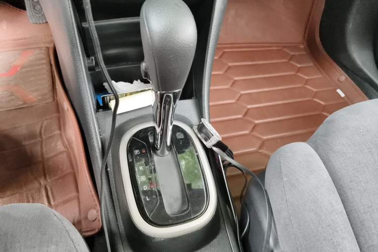 Used Nissan Sylphy 2019 Classic 1.6XE+ CVT SmartConnect Leading Edition Gear Lever