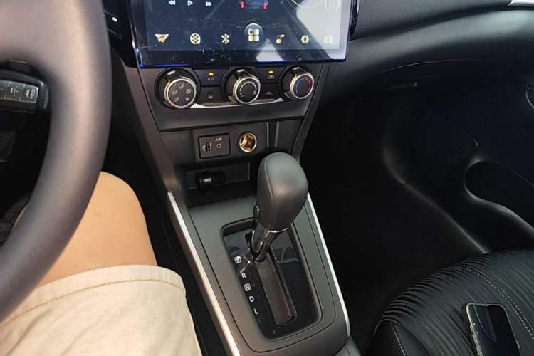 Used Nissan Sylphy 2019 Classic 1.6XE CVT Comfort Edition Gear Lever