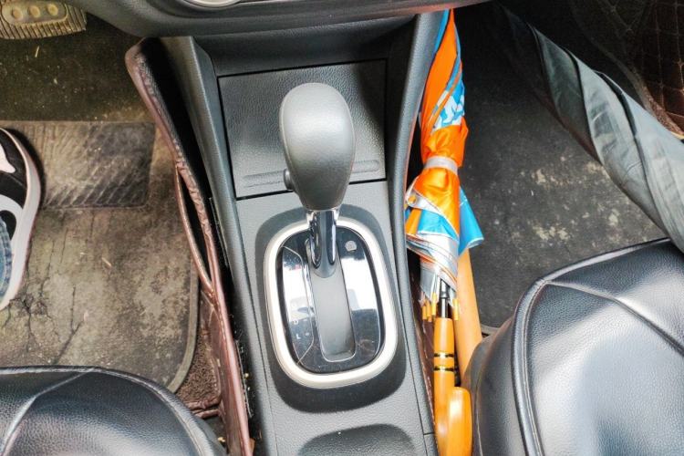 Used Nissan Sylphy 2019 Classic 1.6XE+ CVT SmartConnect Leading Edition Gear Lever