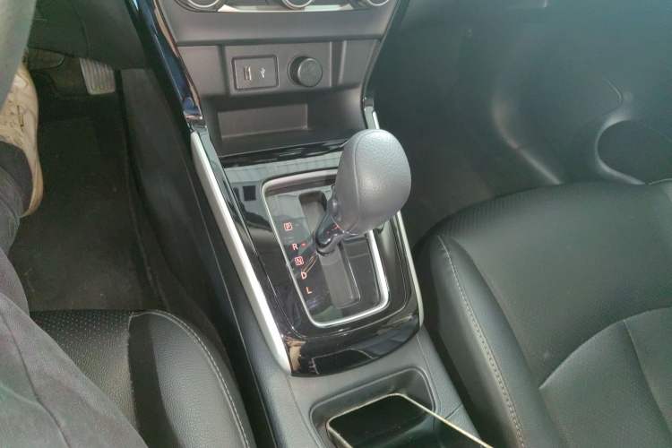 Used Nissan Sylphy 2019 Classic 1.6XL CVT Luxury Edition Gear Lever