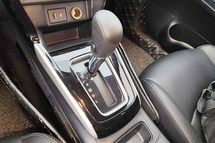 Used Nissan Sylphy 2019 Classic 1.6XL CVT Luxury Edition Gear Lever