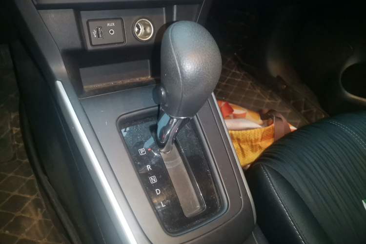 Used Nissan Sylphy 2019 Classic 1.6XE CVT Comfort Edition Gear Lever