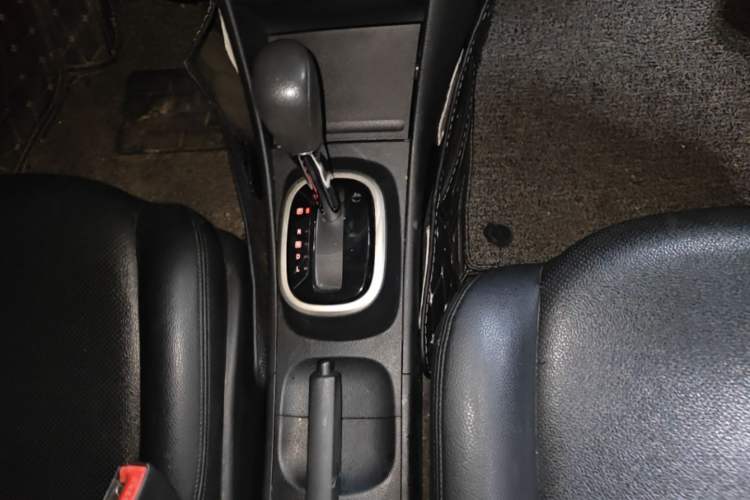 Used Nissan Sylphy 2019 Classic 1.6XE+ CVT SmartConnect Leading Edition Gear Lever