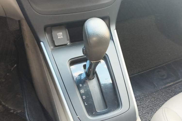 Used Nissan Sylphy 2019 1.6XE CVT Comfort Edition China V Standard Gear Lever