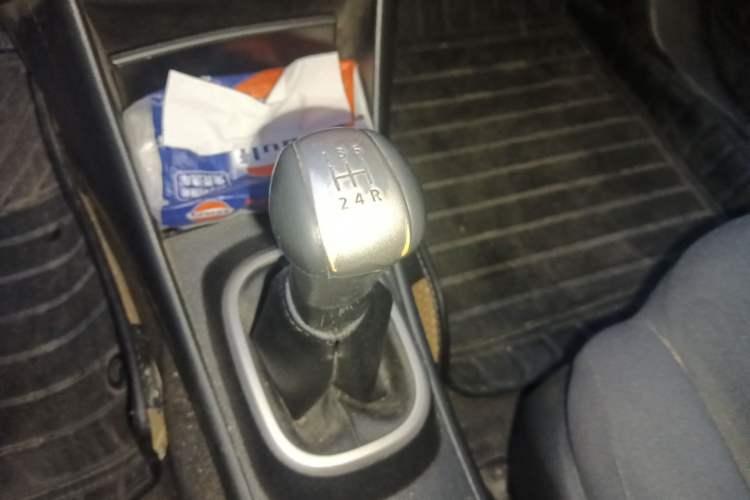 Used Nissan Sylphy 2019 Classic 1.6XE+ Manual SmartConnect Leading Edition Gear Lever