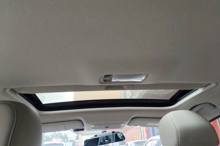 Used Nissan Sylphy 2019 1.6XV CVT Smart Connect Luxury Edition China VI Standard Headliner
