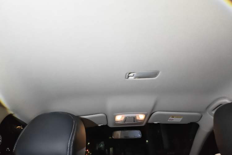 Used Nissan Sylphy 2019 1.6XE CVT Comfort Edition China VI Standard Headliner